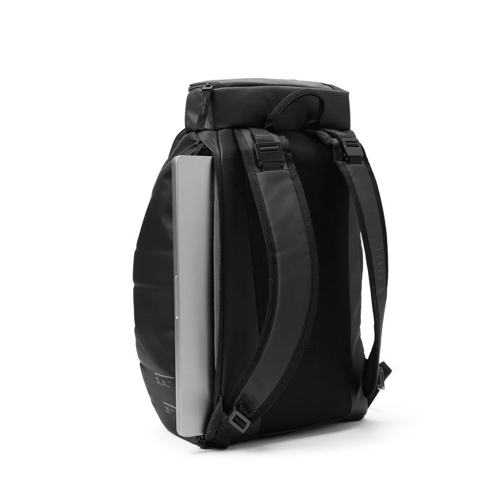 D_b_ Hugger Backpack 20L