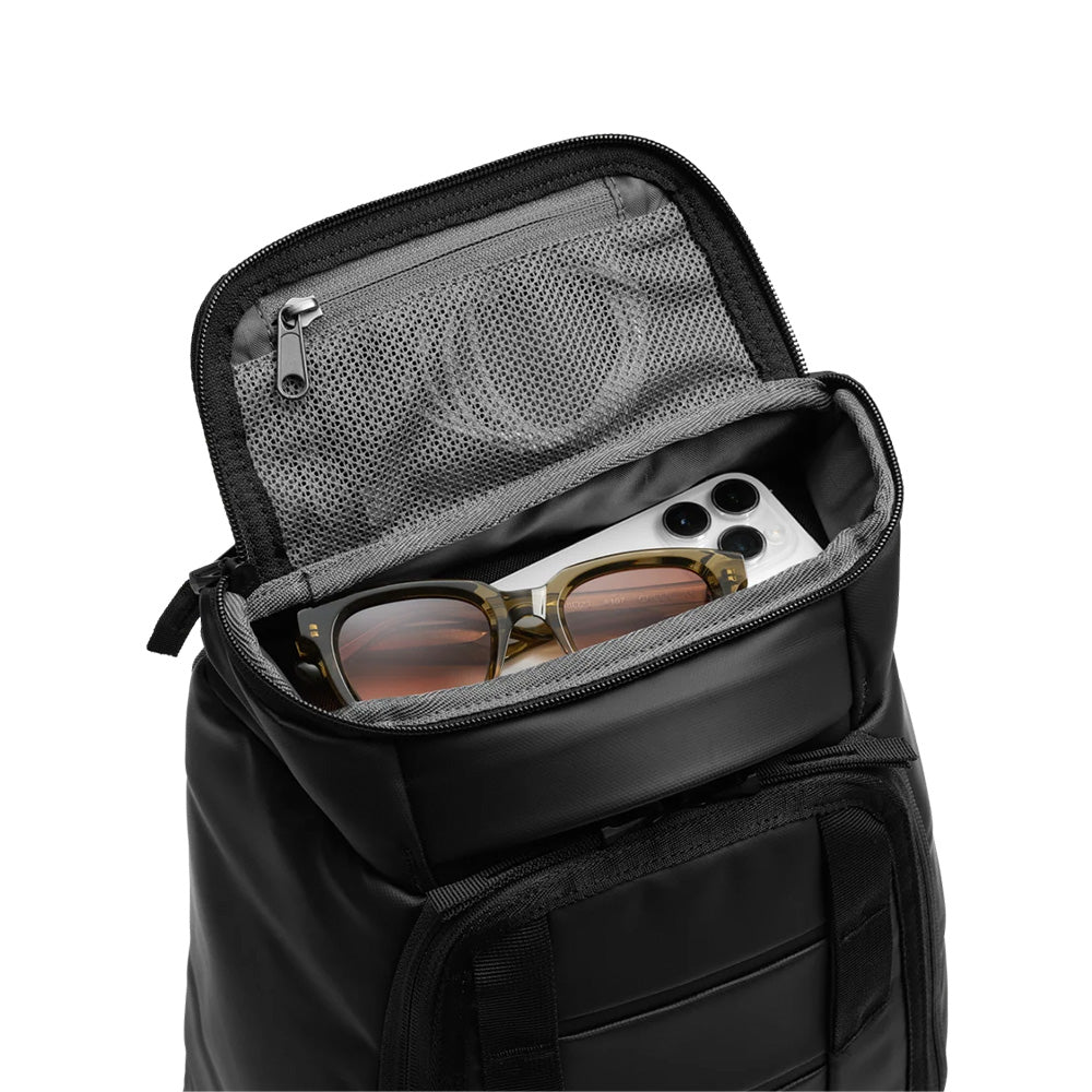 D_b_ Hugger Backpack 20L