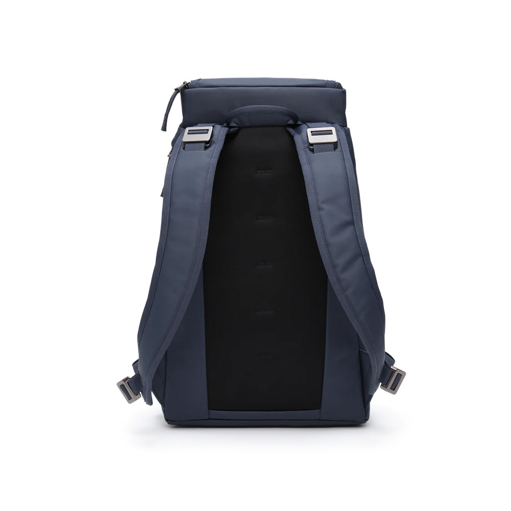 D_b_ Hugger Backpack 20L