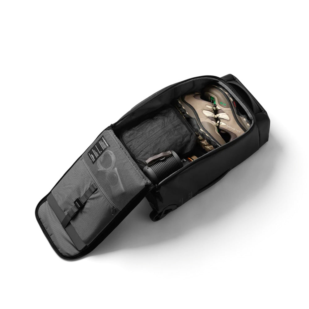 D_b_ Hugger Roller Bag Carry-On 40L