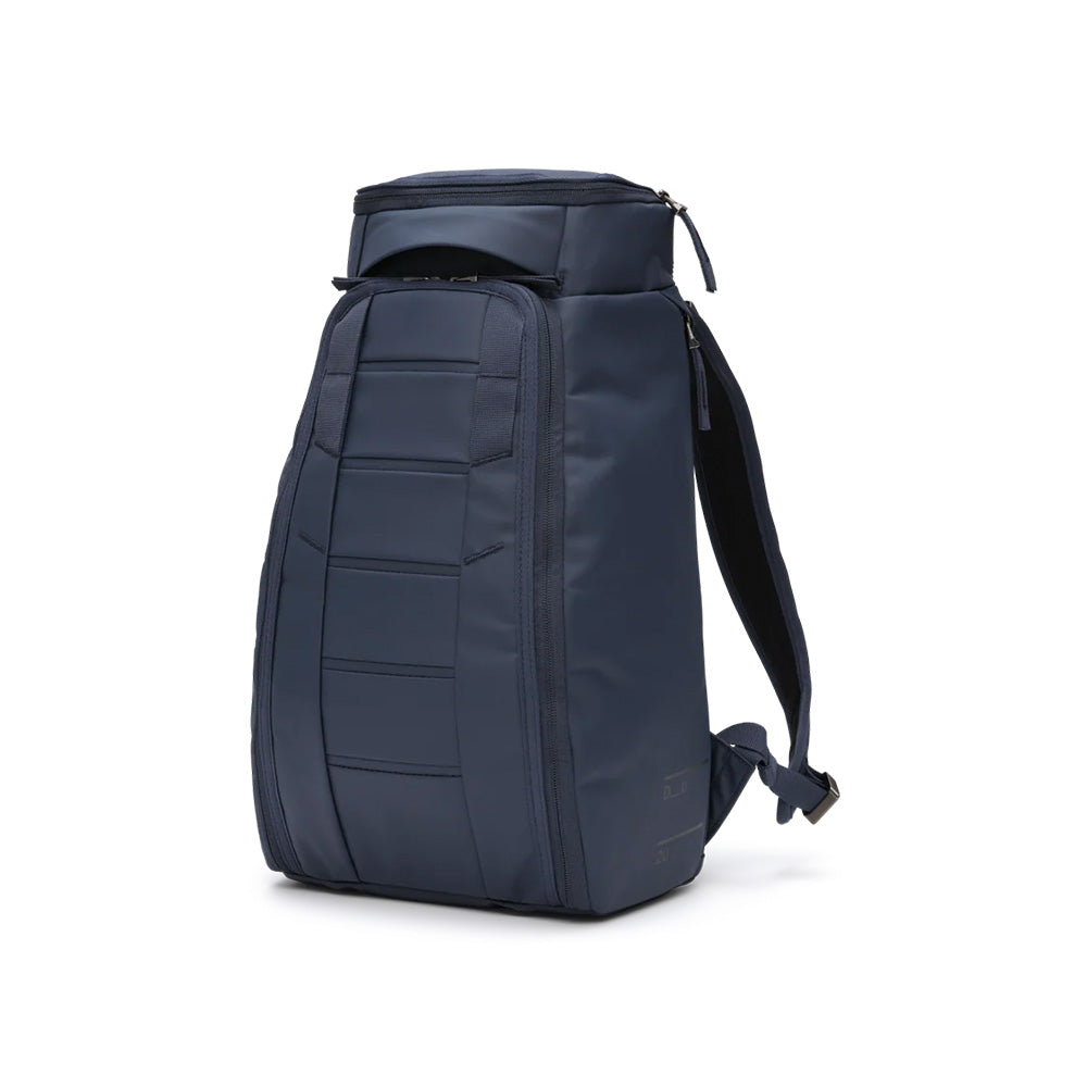 D_b_ Hugger Backpack 20L